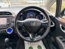 ハイブリッド・ナビプレミアムセレクション　禁煙車　ＨＤＤナビ　バックカメラ　ワンセグ　ＤＶＤ　ハーフレザーシート　ＨＩＤ　ＥＴＣ　クルーズコントロール　横滑り防止装置　スマートキー　社外１５インチＡＷ　タイミングチェーン（12枚目）