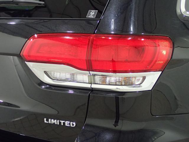 リミテッド ディーラー車 認定中古車保証1年付帯 ブラックレザーシート パワーリヤゲート(30枚目)