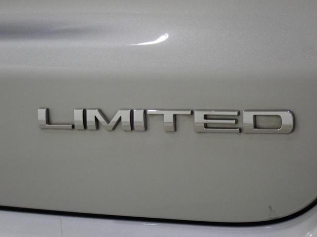 リミテッド　認定中古車保証　Ａｐｐｌｅｃａｒｐｌａｙ・ＡｎｄｒｏｉｄＡｕｔｏ　ＥＴＣ２．０　フルセグＴＶナビ　ＬＥＤヘッドライト　クルーズコントロール　アダプティブクルーズコントロール　ブラックレザーシート(34枚目)