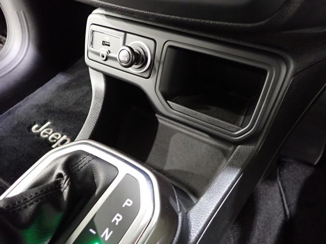 リミテッド　認定中古車保証　ＡｐｐｌｅＣａｒｐｌａｙ　ＡｎｄｒｏｉｄＡｕｔｏ　２ＷＤ　純正アルミホイール　電動パワーレザーシート　シートヒーター　ステアリングヒーター(49枚目)