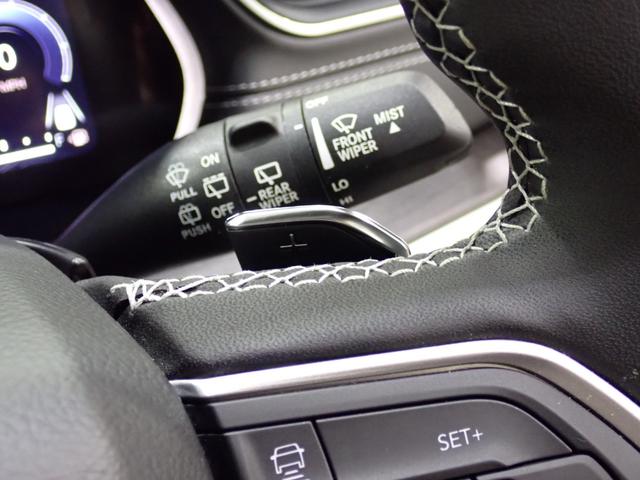 ジープ・グランドチェロキーＬ リミテッド　新車保証継承　ａｐｐｌｅ　ｃａｒｐｌａｙ　ａｎｄｒｏｉｄ　ａｕｔｏ　純正１９インチアルミホイール　ブラックパワーレザーシート　３列シート（74枚目）