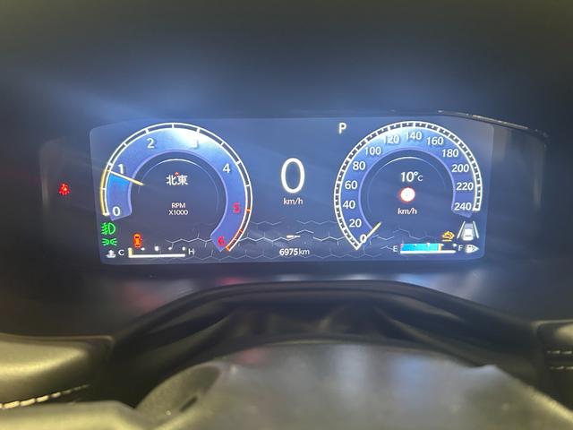 ジープ・コマンダー リミテッド　新車保証継承　弊社元試乗車　認定中古車保証　ＡｐｐｌｅＣａｒｐｌａｙ　ＡｎｄｒｏｉｄＡｕｔｏ　ＥＴＣ２．０　ディーゼル　７人乗り３列シート（18枚目）