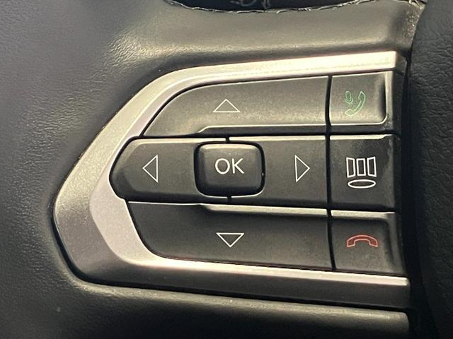 ジープ・コンパス リミテッド　弊社試乗車　純正ナビ　レザーシート　電動リアゲート　電動パワーシート　ＬＥＤヘッドライト　ＥＴＣ２．０　シートヒーター　障害物センサー　衝突軽減ブレーキ　スマートキー　バックカメラ　新車保証継承（13枚目）