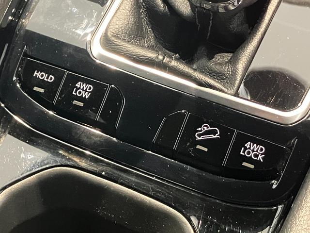 ジープ・コンパス リミテッド　弊社試乗車　純正ナビ　レザーシート　電動リアゲート　電動パワーシート　ＬＥＤヘッドライト　ＥＴＣ２．０　シートヒーター　障害物センサー　衝突軽減ブレーキ　スマートキー　バックカメラ　新車保証継承（35枚目）