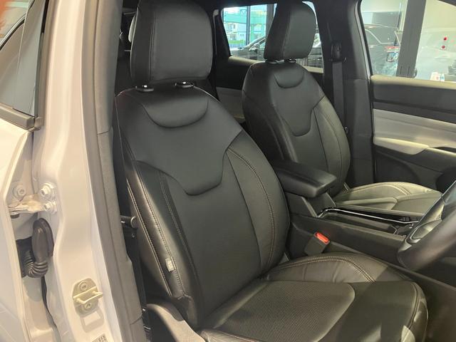 ジープ・コンパス リミテッド　弊社試乗車　純正ナビ　レザーシート　電動リアゲート　電動パワーシート　ＬＥＤヘッドライト　ＥＴＣ２．０　シートヒーター　障害物センサー　衝突軽減ブレーキ　スマートキー　バックカメラ　新車保証継承（47枚目）