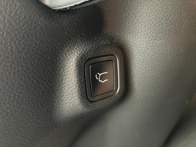 ジープ・コンパス リミテッド　弊社試乗車　純正ナビ　レザーシート　電動リアゲート　電動パワーシート　ＬＥＤヘッドライト　ＥＴＣ２．０　シートヒーター　障害物センサー　衝突軽減ブレーキ　スマートキー　バックカメラ　新車保証継承（56枚目）