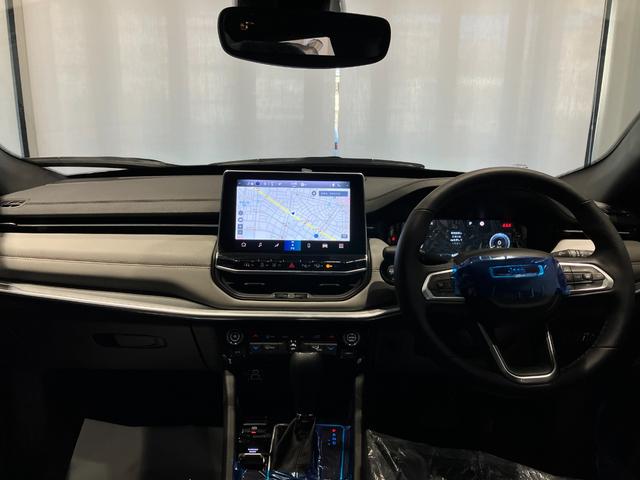 ジープ・コンパス 　新車保証継承　純正ナビ　ＬＥＤヘッドライト　全周囲カメラ　ＥＴＣ２．０　レザーシート　電動パワーシート　電動パワーリアゲート　障害物センサー　衝突軽減ブレーキ　アダプティブクルーズコントロール（16枚目）