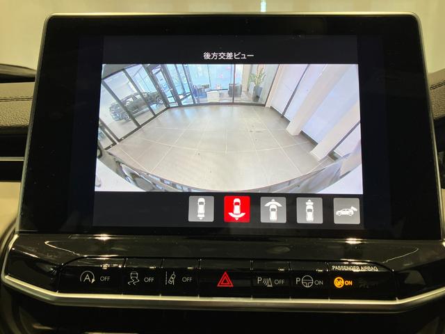 ジープ・コンパス 　新車保証継承　純正ナビ　ＬＥＤヘッドライト　全周囲カメラ　ＥＴＣ２．０　レザーシート　電動パワーシート　電動パワーリアゲート　障害物センサー　衝突軽減ブレーキ　アダプティブクルーズコントロール（36枚目）