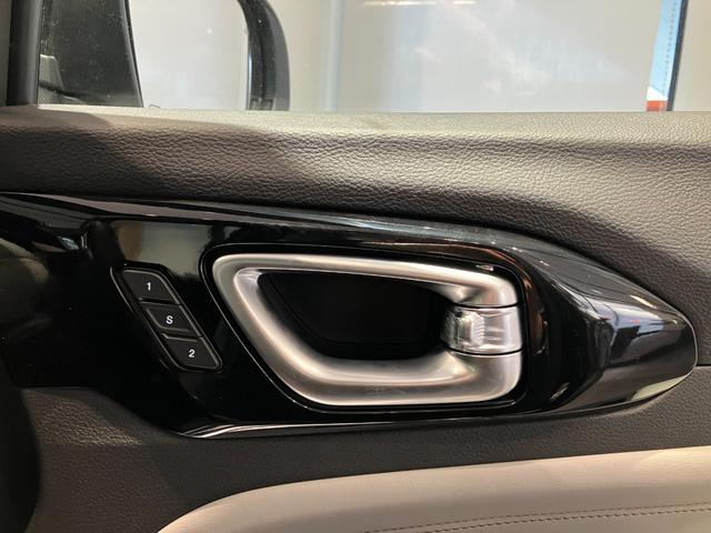 ジープ・コンパス 　新車保証継承　純正ナビ　ＬＥＤヘッドライト　全周囲カメラ　ＥＴＣ２．０　レザーシート　電動パワーシート　電動パワーリアゲート　障害物センサー　衝突軽減ブレーキ　アダプティブクルーズコントロール（38枚目）