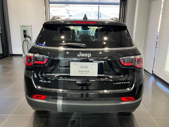 ジープ・コンパス 　新車保証継承　純正ナビ　ＬＥＤヘッドライト　全周囲カメラ　ＥＴＣ２．０　レザーシート　電動パワーシート　電動パワーリアゲート　障害物センサー　衝突軽減ブレーキ　アダプティブクルーズコントロール（45枚目）