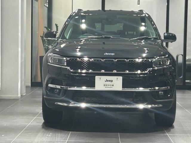 ジープ・コマンダー リミテッド　純正ナビ　レザーシート　障害物センサー　衝突軽減ブレーキ　シートヒーター　全周囲カメラ　ＬＥＤヘッドライト　バックカメラ　スマートキー　アダプティブクルーズコントロール　電動パワーシート　ＥＴＣ２．０（7枚目）