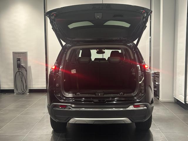 ジープ・コマンダー リミテッド　純正ナビ　レザーシート　障害物センサー　衝突軽減ブレーキ　シートヒーター　全周囲カメラ　ＬＥＤヘッドライト　バックカメラ　スマートキー　アダプティブクルーズコントロール　電動パワーシート　ＥＴＣ２．０（42枚目）