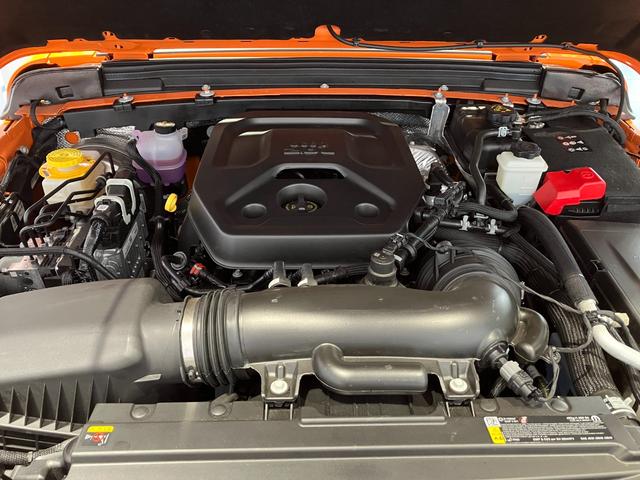 ジープ・ラングラーアンリミテッド サハラ　ホセ　新車保証継承　純正ナビ　ＬＥＤヘッドライト　　ＥＴＣ２．０　レザーシート　電動パワーシート　限定車１００台　障害物センサー　衝突軽減ブレーキ　アダプティブクルーズコントロール（15枚目）