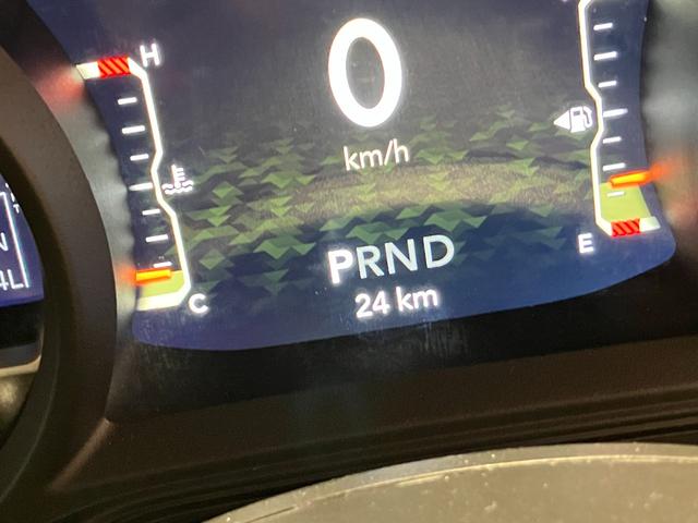 ジープ・ラングラーアンリミテッド サハラ　ホセ　新車保証継承　純正ナビ　ＬＥＤヘッドライト　　ＥＴＣ２．０　レザーシート　電動パワーシート　限定車１００台　障害物センサー　衝突軽減ブレーキ　アダプティブクルーズコントロール（20枚目）