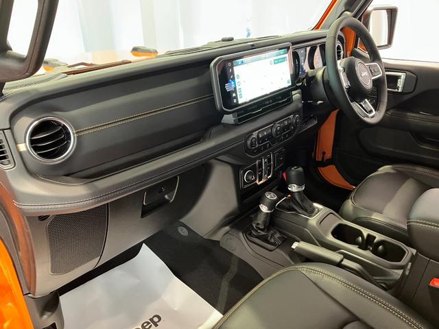 ジープ・ラングラーアンリミテッド サハラ　ホセ　新車保証継承　純正ナビ　ＬＥＤヘッドライト　　ＥＴＣ２．０　レザーシート　電動パワーシート　限定車１００台　障害物センサー　衝突軽減ブレーキ　アダプティブクルーズコントロール（26枚目）