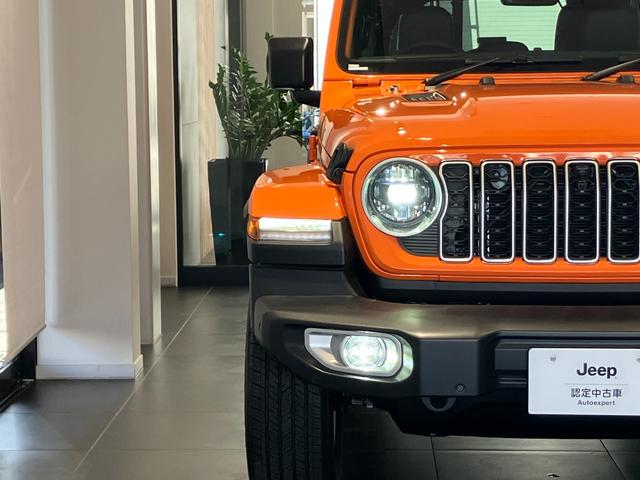 ジープ・ラングラーアンリミテッド サハラ　ホセ　新車保証継承　純正ナビ　ＬＥＤヘッドライト　　ＥＴＣ２．０　レザーシート　電動パワーシート　限定車１００台　障害物センサー　衝突軽減ブレーキ　アダプティブクルーズコントロール（39枚目）