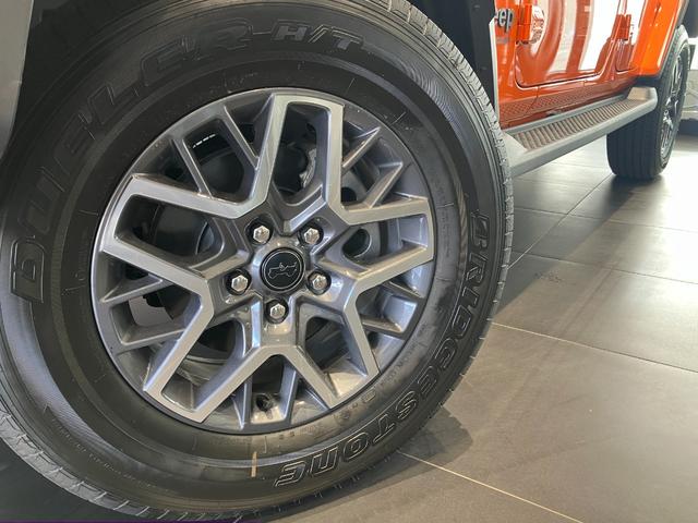 ジープ・ラングラーアンリミテッド サハラ　ホセ　新車保証継承　純正ナビ　ＬＥＤヘッドライト　　ＥＴＣ２．０　レザーシート　電動パワーシート　限定車１００台　障害物センサー　衝突軽減ブレーキ　アダプティブクルーズコントロール（40枚目）