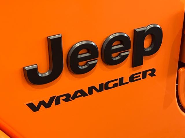 ジープ・ラングラーアンリミテッド サハラ　ホセ　新車保証継承　純正ナビ　ＬＥＤヘッドライト　　ＥＴＣ２．０　レザーシート　電動パワーシート　限定車１００台　障害物センサー　衝突軽減ブレーキ　アダプティブクルーズコントロール（43枚目）