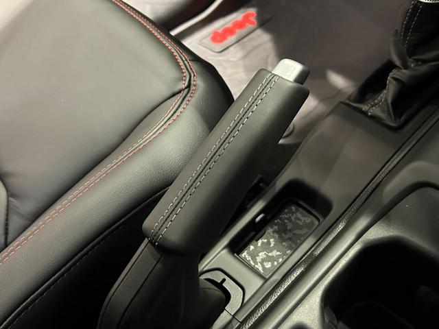 ���₢���킹�́A�W�[�v���͌��F�O�S�Q�|�V�T�V�|�O�T�T�T�܂ŁI�I���҂����Ă���܂��B