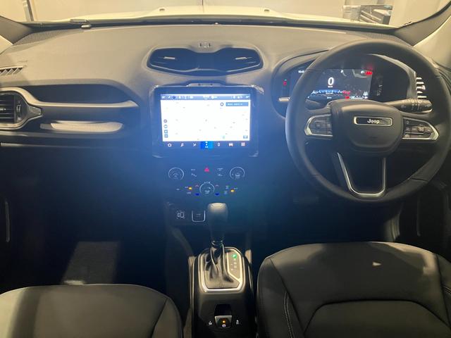 ジープ・レネゲード アルティテュード　ｅ－ハイブリッド　新車保証継承　ＡｐｐｌｅＣａｒｐｌａｙ　ＡｎｄｒｏｉｄＡｕｔｏ　ＥＴＣ２．０　Ｂｌｕｅｔｏｏｔｈ　認定中古車　マイルドハイブリット（41枚目）