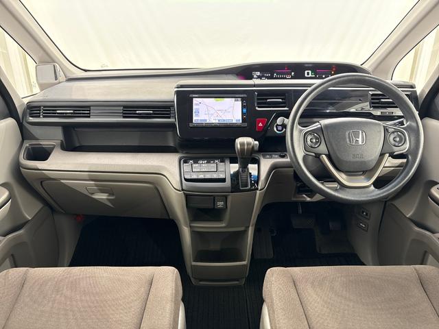 ステップワゴン G センシング無し/純正メモリーナビ/フルセグTV/バックカメラ/両側パワースライドドア/ETC/クルーズコントロール/ 横滑り防止装置/わくわくゲート/ 整備記録簿 LEDライト ETC車載器 ナビTV(10枚目)