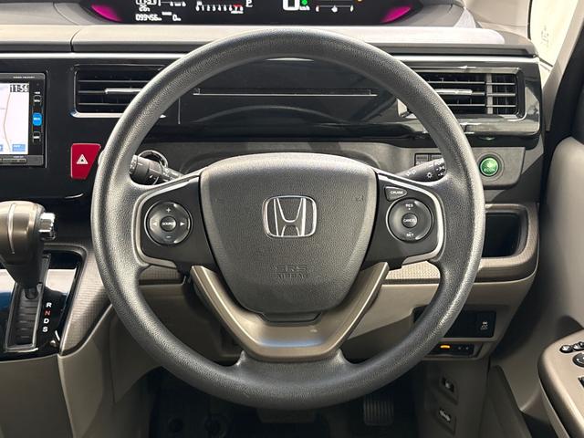 ステップワゴン G センシング無し/純正メモリーナビ/フルセグTV/バックカメラ/両側パワースライドドア/ETC/クルーズコントロール/ 横滑り防止装置/わくわくゲート/ 整備記録簿 LEDライト ETC車載器 ナビTV(11枚目)