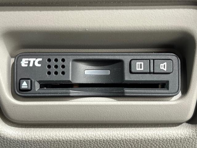 ステップワゴン G センシング無し/純正メモリーナビ/フルセグTV/バックカメラ/両側パワースライドドア/ETC/クルーズコントロール/ 横滑り防止装置/わくわくゲート/ 整備記録簿 LEDライト ETC車載器 ナビTV(18枚目)