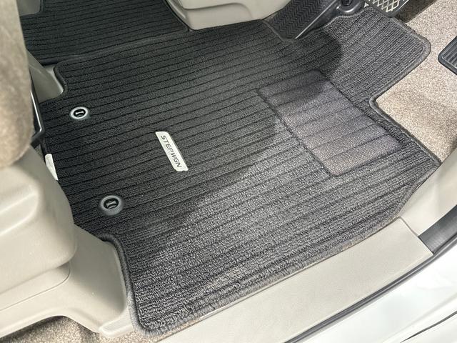 ステップワゴン G センシング無し/純正メモリーナビ/フルセグTV/バックカメラ/両側パワースライドドア/ETC/クルーズコントロール/ 横滑り防止装置/わくわくゲート/ 整備記録簿 LEDライト ETC車載器 ナビTV(26枚目)