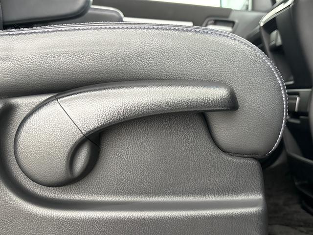 ステップワゴンスパーダ スパーダ・クールスピリットホンダセンシング 純正メモリーナビ/フルセグTV/バックカメラ/LEDヘッドライト/ETC2.0/両側パワースライドドア/リア席ルーフモニター/パドルシフト/スマートキー/前後ドラレコ/サイドカーテンエアバック 地TV(32枚目)