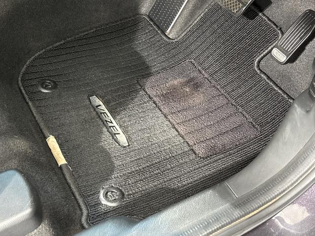 ヴェゼル ハイブリッドX /ワンオーナー/禁煙車/純正メモリーナビ/リアカメラ/LEDヘッドライト/ 純正16インチアルミホイール/前後ドラレコ/シートヒーター/CTBA/ メンテナンスノート キーレスエントリー リヤカメラ(27枚目)