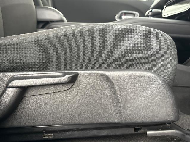 ヴェゼル ハイブリッドX /ワンオーナー/禁煙車/純正メモリーナビ/リアカメラ/LEDヘッドライト/ 純正16インチアルミホイール/前後ドラレコ/シートヒーター/CTBA/ メンテナンスノート キーレスエントリー リヤカメラ(28枚目)