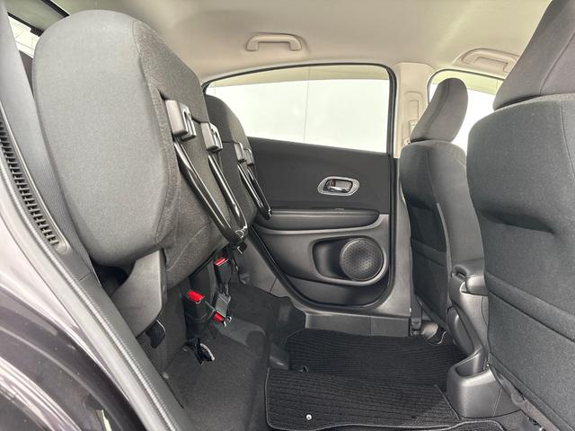 ヴェゼル ハイブリッドX /ワンオーナー/禁煙車/純正メモリーナビ/リアカメラ/LEDヘッドライト/ 純正16インチアルミホイール/前後ドラレコ/シートヒーター/CTBA/ メンテナンスノート キーレスエントリー リヤカメラ(32枚目)