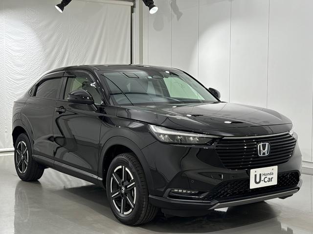 ヴェゼル ｅ：ＨＥＶＸ　純正メモリーナビ　フルセグＴＶ　バックカメラ　前後ドラレコ　ＬＥＤヘッドライト　ＥＴＣ２．０　横滑り防止装置　ホンダセンシング　パドルシフト　ワイヤレス充電器　前後障害物センサー　ＡＡＣ　スマ－トキ－（4枚目）