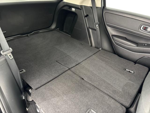 ヴェゼル ｅ：ＨＥＶＸ　純正メモリーナビ　フルセグＴＶ　バックカメラ　前後ドラレコ　ＬＥＤヘッドライト　ＥＴＣ２．０　横滑り防止装置　ホンダセンシング　パドルシフト　ワイヤレス充電器　前後障害物センサー　ＡＡＣ　スマ－トキ－（35枚目）