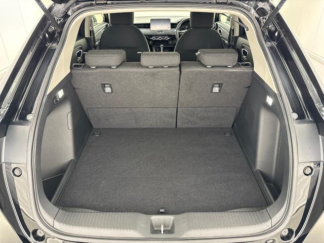 ヴェゼル ｅ：ＨＥＶＸ　純正メモリーナビ　フルセグＴＶ　バックカメラ　前後ドラレコ　ＬＥＤヘッドライト　ＥＴＣ２．０　横滑り防止装置　ホンダセンシング　パドルシフト　ワイヤレス充電器　前後障害物センサー　ＡＡＣ　スマ－トキ－（36枚目）