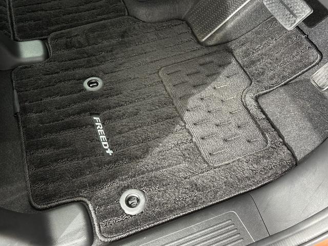 ★純正のフロアマットも付いています！クリーニング済♪