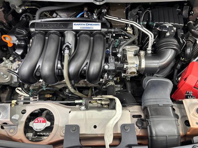 ★エンジンルーム★スチーム洗浄でキレイに仕上げております（＊＾−＾＊）ご納車前にはしっかり点検させて頂いておりますのでご安心ください♪