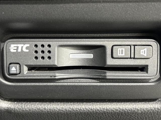 ステップワゴンスパーダ スパーダホンダセンシング 7人/禁煙車/リア席モニター/メモリナビVXM-175VFi/ホンダセンシング/フルセグTV/BTA/リアカメラ/ETC/LEDライト/スマートキー/両側電動スライドドア/純正16AW/カーテンAB/(22枚目)