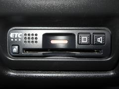 ナビゲーションはギャザズメモリーナビ（ＶＸＭ−１９４ＶＦｉ）を装着しております。ＡＭ、ＦＭ、ＣＤ、ＤＶＤ再生、Ｂｌｕｅｔｏｏｔｈ、ワンセグＴＶがご使用いただけます。初めて訪れた場所でも安心ですね！ 3