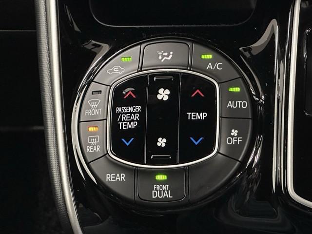 ヴォクシー ZS 煌II 4WD 7人乗り セーフティセンス ICS 9インチナビ フルセグTV CD/DVD再生 バックカメラ ETC ドラレコ クルーズコントロール 両側パワースライドドア LEDライト アルミホイール(10枚目)