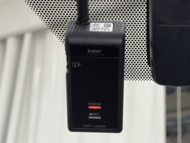 プリウス Sセーフティプラス 衝突回避システム Bモニター ドラレコ付き 定期点検記録簿 LEDライト クルコン ETC装備 スマートKEY ナビTV イモビライザー 横滑り防止機能 PW カーテンエアバッグ キーレスエントリー(8枚目)