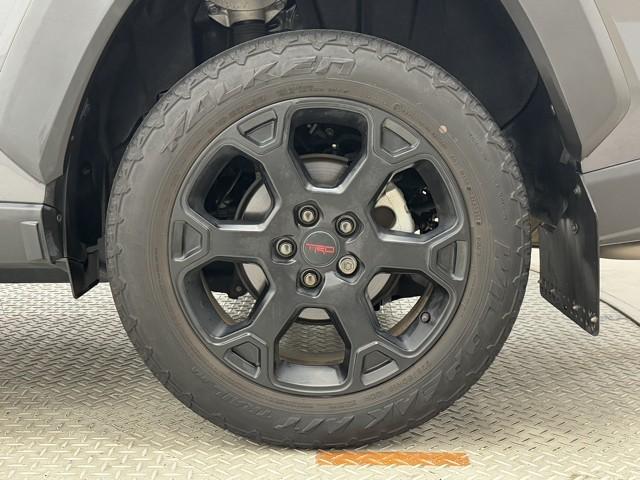 ＲＡＶ４ アドベンチャー　オフロードパッケージ　パワーウインドウ　ＡＡＣ　アルミホイール　記録簿付　キーフリー　ＬＥＤランプ　クルコン　スマートキ　ミュージックプレイヤー接続可　メモリナビ　運転席パワーシート　地デジ　横滑り防止装置　ＡＢＳ　ＰＳ（19枚目）