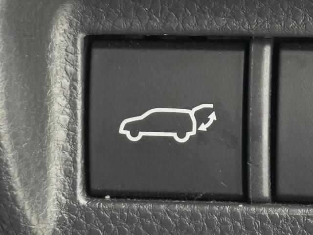 ハリアーハイブリッド Z レザーパッケージ 地デジ 横滑防止 盗難防止システム 寒冷地仕様 Bモニター 革 LEDライト パワーウィンドウ クルコン スマートキ- 助手席エアバック パワーシート エアバッグ 点検記録簿 オートエアコン ナビTV(17枚目)