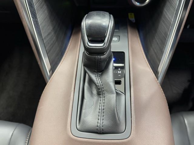 ハリアー Ｚ　盗難防止　運転席パワーシート　地デジ　横滑防止装置　リアビューカメラ　ヘッドライトＬＥＤ　アルミホイール　点検記録簿　Ｗエアバッグ　キーレス　ドラレコ付き　スマートキ－　サイドエアバッグ　エアコン（10枚目）