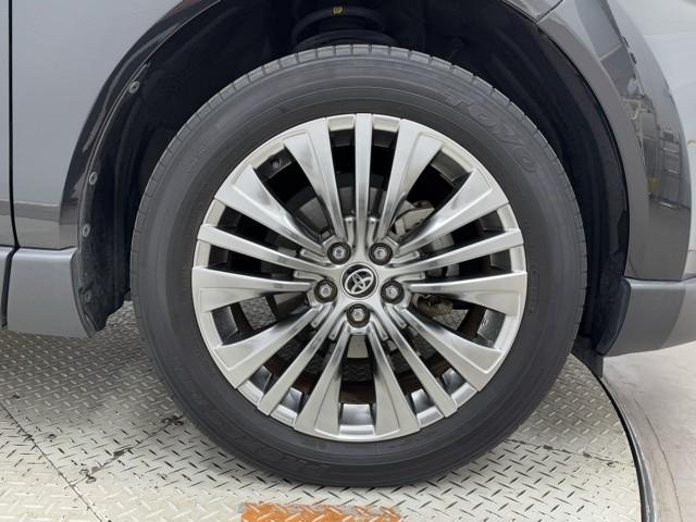 ハリアー Ｚ　盗難防止　運転席パワーシート　地デジ　横滑防止装置　リアビューカメラ　ヘッドライトＬＥＤ　アルミホイール　点検記録簿　Ｗエアバッグ　キーレス　ドラレコ付き　スマートキ－　サイドエアバッグ　エアコン（19枚目）