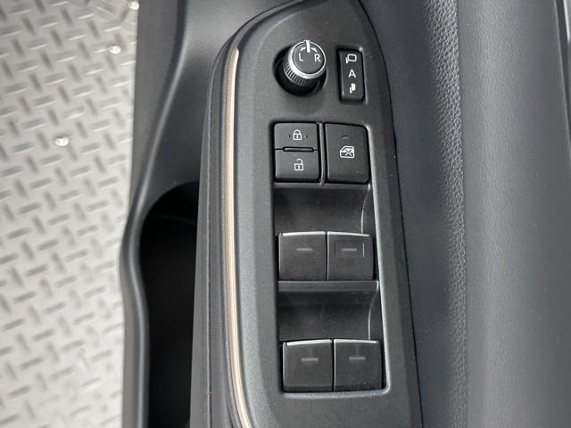 クラウンクロスオーバー Gレザーパッケージ クルーズコントロール パワーシート バックモニター 記録簿 LEDヘッドランプ レザーシート ドラレコ ETC 100V電源 フルセグTV 4WD スマートキー 盗難防止装置 キーレス ABS(14枚目)