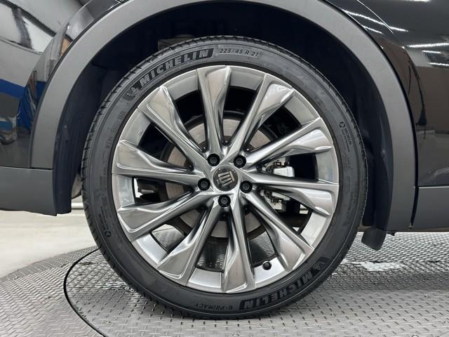 クラウンクロスオーバー Gレザーパッケージ クルーズコントロール パワーシート バックモニター 記録簿 LEDヘッドランプ レザーシート ドラレコ ETC 100V電源 フルセグTV 4WD スマートキー 盗難防止装置 キーレス ABS(19枚目)