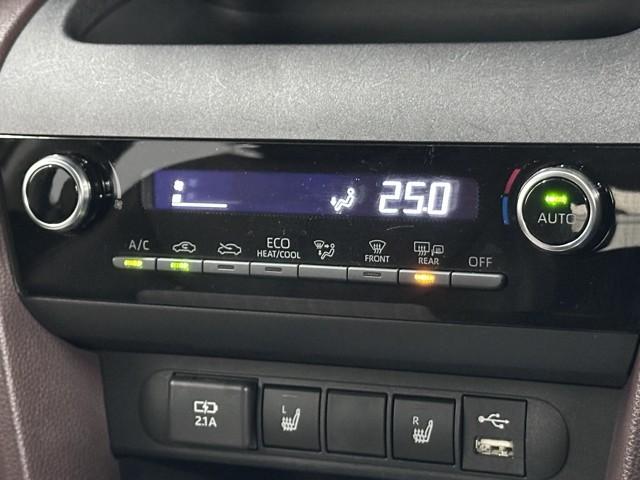 ヤリスクロス ハイブリッドZ ドライブレコーダ インテリジェントキー アルミホイル LEDライト 1オ-ナ- リアカメラ ナビ クルーズコントロール 整備記録簿 横滑り防止システム メモリーナビゲーション 電動シ-ト パワステ(9枚目)