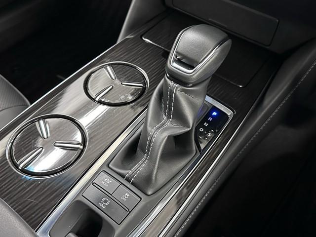 クラウンハイブリッド G 1オーナー 本革シート アルミ LEDヘッド キーフリー 記録簿 アイドリングストップ 横滑り防止機能 DVD ETC オートエアコン AUX ABS メモリナビ 盗難防止装置 エアバッグ ドラレコ(10枚目)