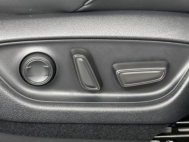 クラウンハイブリッド G 1オーナー 本革シート アルミ LEDヘッド キーフリー 記録簿 アイドリングストップ 横滑り防止機能 DVD ETC オートエアコン AUX ABS メモリナビ 盗難防止装置 エアバッグ ドラレコ(15枚目)